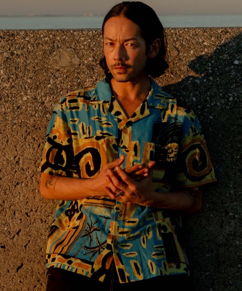 DEUS EX MACHINA(デウスエクスマキナ)の「FREAMON SHIRT(シャツ/ブラウス・メンズ・レッド/イエロー系・M/L)」の1枚目の写真