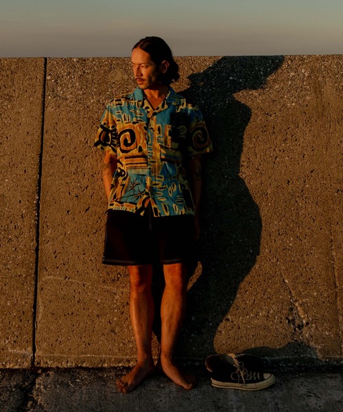 DEUS EX MACHINA(デウスエクスマキナ)の「FREAMON SHIRT(シャツ/ブラウス・メンズ・レッド/イエロー系・M/L)」の6枚目の写真