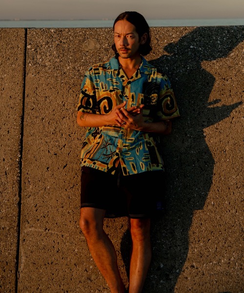DEUS EX MACHINA(デウスエクスマキナ)の「FREAMON SHIRT(シャツ/ブラウス・メンズ・レッド/イエロー系・M/L)」の5枚目の写真