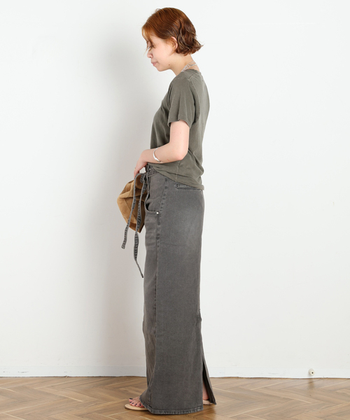LOW CLASSIC(ロウ クラシック)の「【LOW CLASSIC/ロウ・クラシック】BELTED HIGH WAIST DENIM SKIR(デニムスカート・レディース・ブルー/チャコールグレー・38/36)」の4枚目の写真