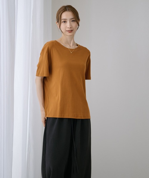 DAYRA(デイラ)の「ゆる 半袖 ラウンドネック Tシャツ トップス(Tシャツ/カットソー・レディース・ホワイト/チャコールグレー/ブラック/ネイビー/ピンク/キャメル・FREE)」の5枚目の写真