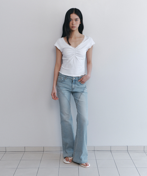 CURETTY（キュリティ）の「C DIAGONAL SEAM BOOTS-CUT DENIM PANTS_LIGHT BLUE（デニムパンツ・レディース・スカイブルー・SMALL/MEDIUM）」の4枚目の写真