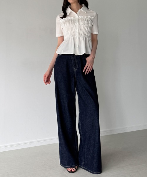 junoah(ジュノア)の「シャーリングトップス(シャツ/ブラウス・レディース・ライトブルー/ホワイト/ブラック・SMALL/LARGE/MEDIUM)」の11枚目の写真