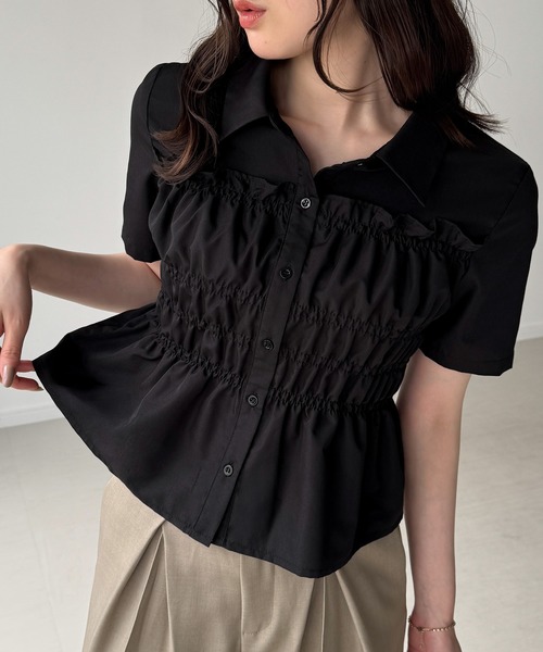 junoah(ジュノア)の「シャーリングトップス(シャツ/ブラウス・レディース・ライトブルー/ホワイト/ブラック・SMALL/LARGE/MEDIUM)」の6枚目の写真