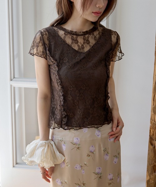 UNE MANSION(ユヌマンション)の「【UNE ORIGINAL】裏地付き仕様フロントラブリーフリルレーストップス(Tシャツ/カットソー・レディース・クリーム/ブラウン/ネイビー・FREE)」の2枚目の写真