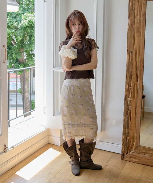 UNE MANSION(ユヌマンション)の「【UNE ORIGINAL】裏地付き仕様フロントラブリーフリルレーストップス(Tシャツ/カットソー・レディース・クリーム/ブラウン/ネイビー・FREE)」の10枚目の写真