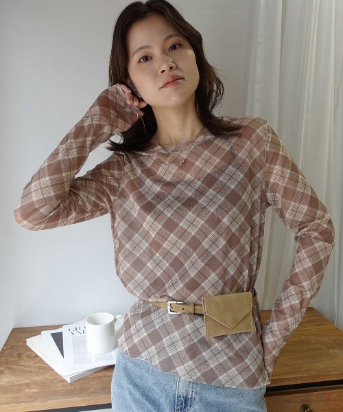 CORNERS（コーナーズ）の「チュールバイアスチェッククルーネックトップス（Tシャツ/カットソー・レディース・ブラウン/ブラック/ベージュ/ブルー・M）」の3枚目の写真