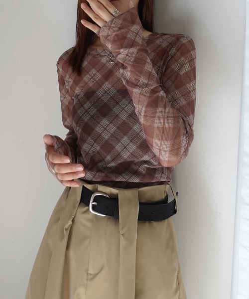 CORNERS（コーナーズ）の「チュールバイアスチェッククルーネックトップス（Tシャツ/カットソー・レディース・ブラウン/ブラック/ベージュ/ブルー・M）」の5枚目の写真