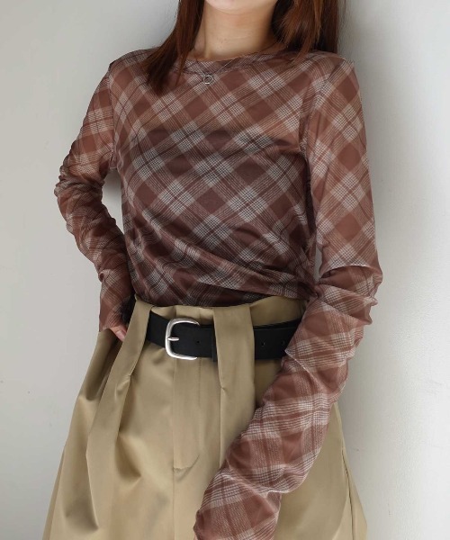 CORNERS（コーナーズ）の「チュールバイアスチェッククルーネックトップス（Tシャツ/カットソー・レディース・ブラウン/ブラック/ベージュ/ブルー・M）」の6枚目の写真
