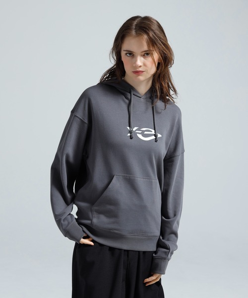 Y-3(ワイスリー)の「Y-3 FRENCH TERRY LIQUID LOGO HOODIE(パーカー・メンズ・グレー・SMALL/MEDIUM/LARGE/X-SMALL/X-LARGE/XX-SMALL/XX-LARGE)」の4枚目の写真