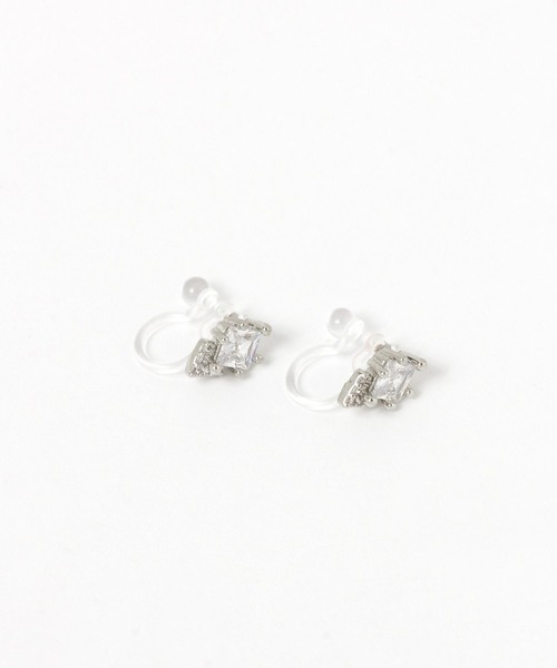 LAKOLE（ラコレ）の「オーバーラップロンバスノンホールピアス / 676371（ピアス（両耳用）・レディース・その他1/その他2・FREE）」の2枚目の写真