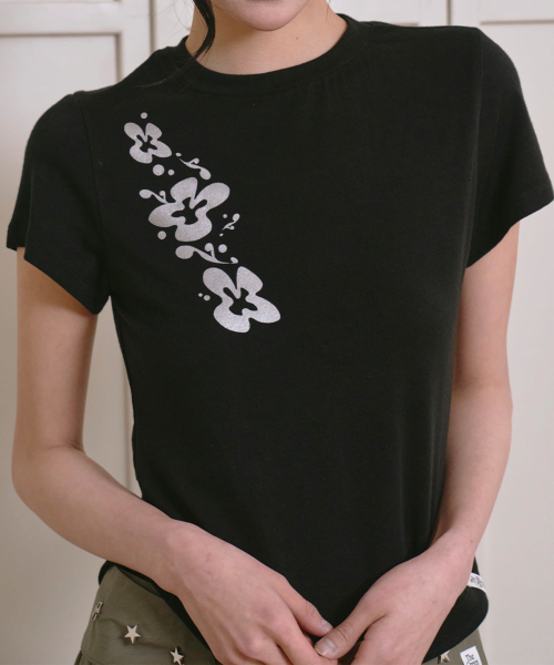 THE GREEN LAB（ザグリーンラボ）の「フラワーエッセンシャルクロップ半袖Tシャツ[ブラック]（Tシャツ/カットソー・レディース・その他・FREE）」の5枚目の写真