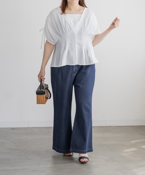 CLETTE(クレット)の「CLETTEオリジナルウエストピンタックブラウス(シャツ/ブラウス・レディース・オフホワイト/サックスブルー・4L/3L/LL)」の4枚目の写真
