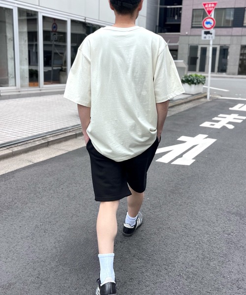 AMI Alexandre Mattiussi(アミアレクサンドルマテュッシ)の「【AMI PARIS】アミ パリス ヘビーコットンジャージー Ami De Coeur Tシャツ(Tシャツ/カットソー・レディース・ベージュ/アイボリー・S/L/M/XL)」の6枚目の写真