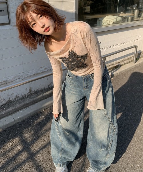 HOOK（フック）の「HOOK for girls　Y2Kグランジスターワッペンショート丈長袖トップス（Tシャツ/カットソー・レディース・ブルー/ベージュ・FREE）」の4枚目の写真