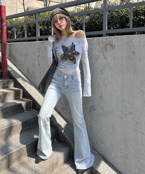 HOOK（フック）の「HOOK for girls　Y2Kグランジスターワッペンショート丈長袖トップス（Tシャツ/カットソー・レディース・ブルー/ベージュ・FREE）」の9枚目の写真