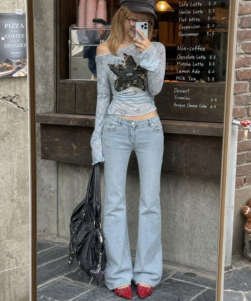 HOOK（フック）の「HOOK for girls　Y2Kグランジスターワッペンショート丈長袖トップス（Tシャツ/カットソー・レディース・ブルー/ベージュ・FREE）」の11枚目の写真
