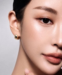 Lyvi（ライビィ）の「Sleek Capsule Hoop Pierce / 金属アレルギー対応（ピアス（両耳用））」