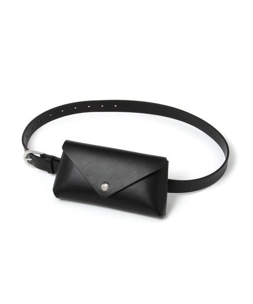 LEPSIM(レプシィム)の「フェイクレザーウエストポーチベルト 805733(ベルト・レディース・ブラック/ブラウン・ONE SIZE)」の4枚目の写真