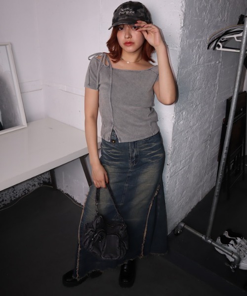 ROGER AND RAW（ロジャーアンドロウ）の「[セットアップ] ワンショルダー半袖トップス＆ミニスカートセットアップ（ワンピース・レディース・グレー/カーキ/ブラック・FREE）」の18枚目の写真