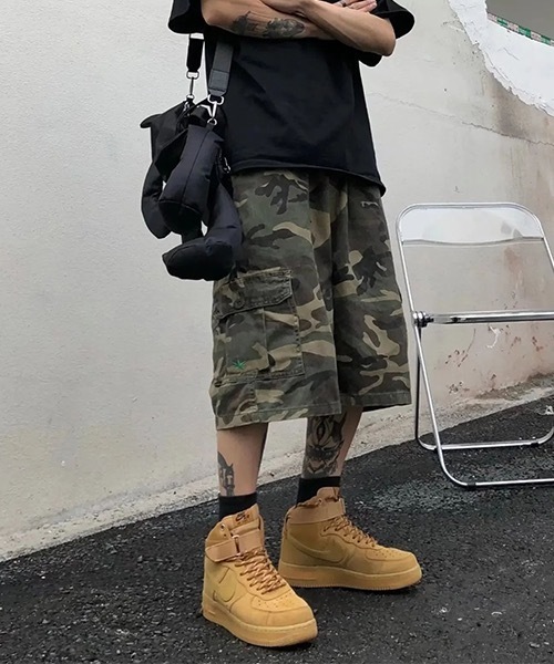 WARAIJOGO(ワライジョウゴ)の「迷彩カーゴ風ハーフパンツ(NEZ)(その他パンツ・メンズ・グリーン系カモフラージュ・FREE)」の3枚目の写真