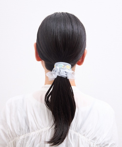 Zoule(ゾーラ)の「Zoule ゾーラ:embroidery cuff105 フラワー刺繍 ヘアーカフス(ヘアピン・レディース・ホワイト/ブラック/ブルー・FREE)」の9枚目の写真