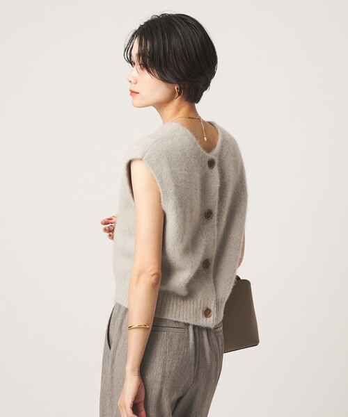 green label relaxing(グリーンレーベルリラクシング)の「ヘアリー 2WAY ニット ベスト(ベスト・レディース・グレー/ベージュ/ダークブラウン・FREE)」の3枚目の写真