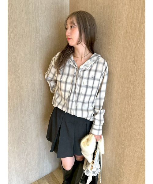 FURFUR(ファーファー)の「チェック柄フーディシャツ(シャツ/ブラウス・レディース・ブラウン/ホワイト/ピンク・F)」の4枚目の写真