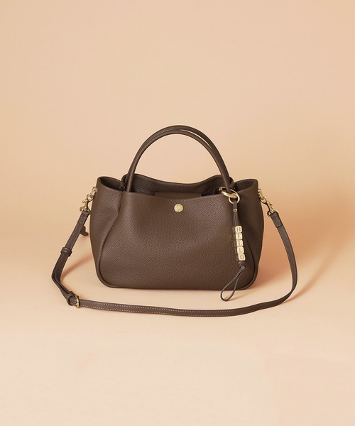 Breath TOPKAPI(ブレストプカピ)の「【Breath TOPKAPI】シュリンクレザー ショルダー付き トートバッグ / チャーム付き M(トートバッグ・レディース・ブラック/ブラウン/グレイッシュベージュ・FREE)」の8枚目の写真