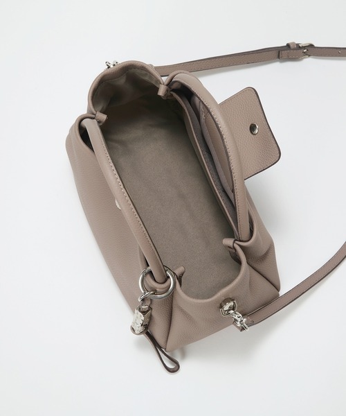 Breath TOPKAPI(ブレストプカピ)の「【Breath TOPKAPI】シュリンクレザー ショルダー付き トートバッグ / チャーム付き M(トートバッグ・レディース・ブラック/ブラウン/グレイッシュベージュ・FREE)」の20枚目の写真