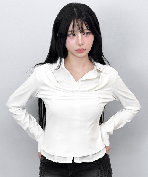 FOLLOWIN（フォロウィン）の「【3COLOR】 フェイクレイヤードデザインシャツ風トップス（シャツ/ブラウス・レディース・ホワイト/グレー/チャコールグレー・FREE）」の4枚目の写真