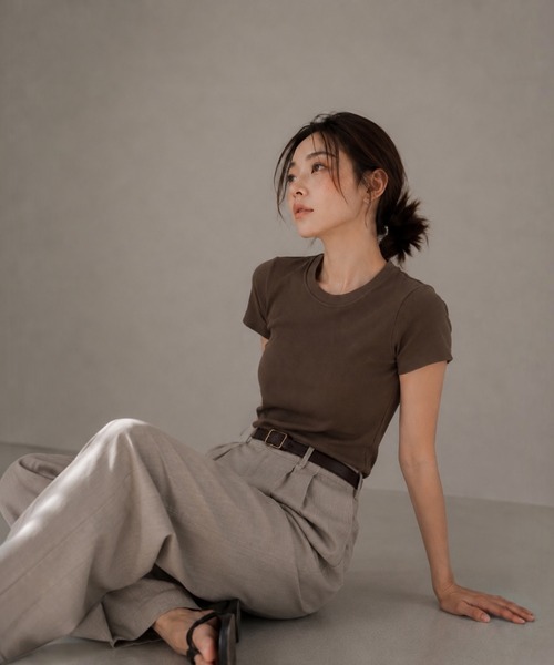 United store(ユナイテッドストア)の「クルーネックTシャツ(Tシャツ/カットソー・レディース・ブラウン/グレー/ブラック・FREE)」の5枚目の写真