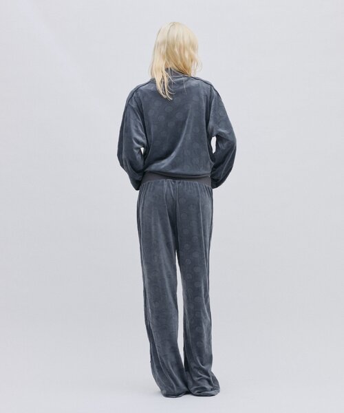 FILA(フィラ)の「【FILA別注】ドットベロアパンツ(その他パンツ・レディース・ベージュ/チャコールグレー・MEDIUM/LARGE)」の11枚目の写真