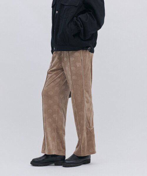 FILA(フィラ)の「【FILA別注】ドットベロアパンツ(その他パンツ・レディース・ベージュ/チャコールグレー・MEDIUM/LARGE)」の13枚目の写真