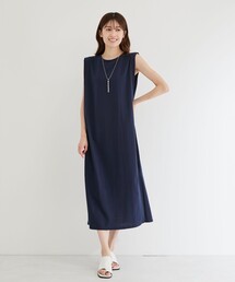 肩タック使いロングワンピース