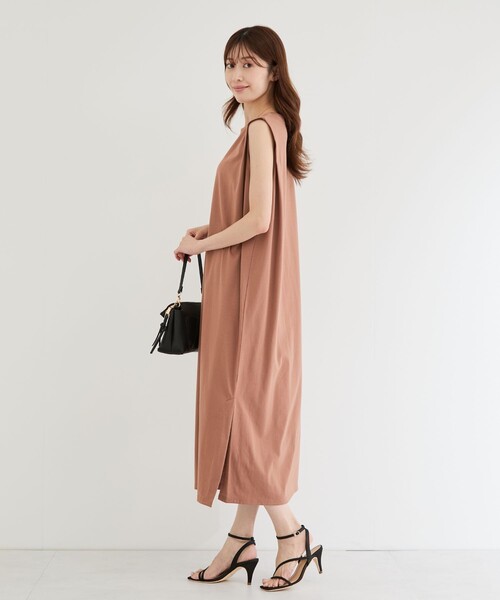 Jayro（ジャイロ）の「肩タック使いロングワンピース（ワンピース・レディース・ブラウン/ブラック/ブルー系その他2・M）」の12枚目の写真