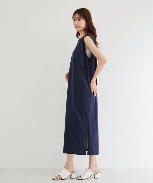 Jayro（ジャイロ）の「肩タック使いロングワンピース（ワンピース・レディース・ブラウン/ブラック/ブルー系その他2・M）」の18枚目の写真