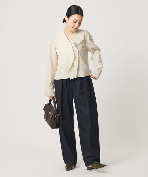 BEAUTY&YOUTH UNITED ARROWS(ビューティーアンドユースユナイテッドアローズ)の「ソリッド&ストライプ ラッフル シャツブラウス ウォッシャブル(シャツ/ブラウス・レディース・ブラック/ホワイト/ナチュラル・FREE)」の6枚目の写真