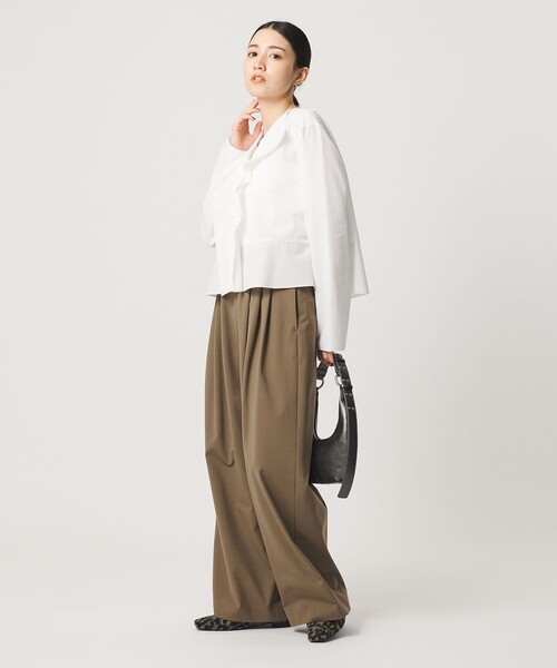 BEAUTY&YOUTH UNITED ARROWS(ビューティーアンドユースユナイテッドアローズ)の「ソリッド&ストライプ ラッフル シャツブラウス ウォッシャブル(シャツ/ブラウス・レディース・ブラック/ホワイト/ナチュラル・FREE)」の18枚目の写真