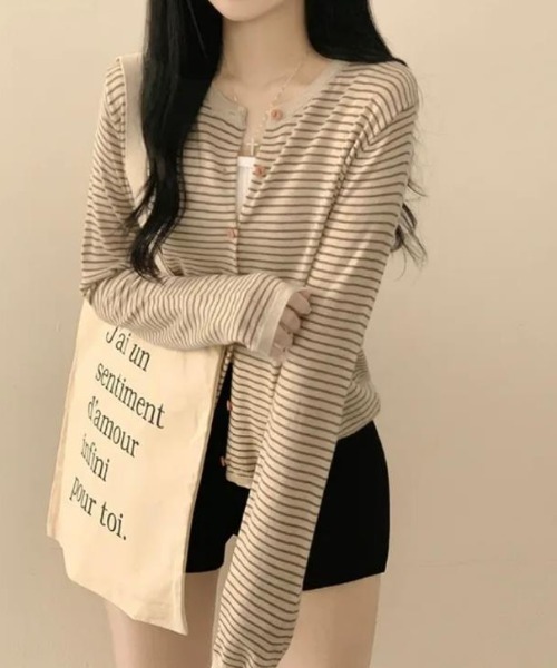 semplice（センプリチェ）の「カットソー【韓国ファッション】（Tシャツ/カットソー・レディース・ベージュ/ブラック・F）」の4枚目の写真