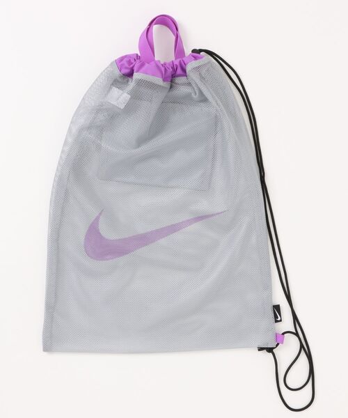 NIKE(ナイキ)の「【NIKE】ナイキ SS26 メッシュワンショルダープールバッグ(バックパック/リュック・レディース・ブラック/ミント/グレー/レッド・FREE)」の2枚目の写真