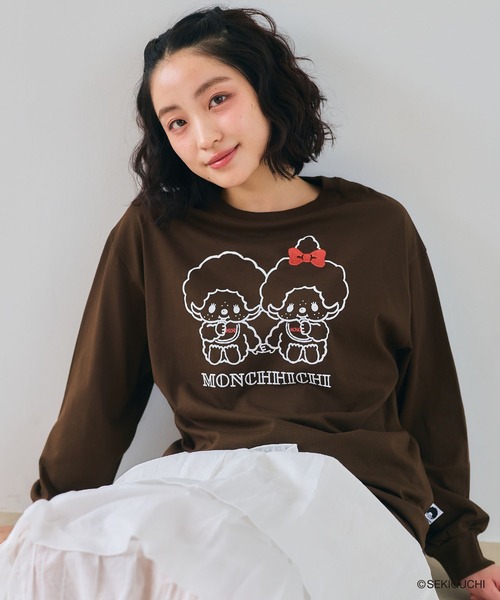 cross marche(クロスマルシェ)の「【モンチッチ】フロントプリントロンT(Tシャツ/カットソー・レディース・ブラウン/チャコール/ピンク・L/M/LL)」の1枚目の写真