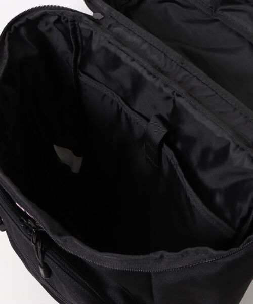 Lee(リー)の「【Lee/リー】【容量21L 撥水加工を施したポリエステル素材を使用】ボックスリュックA シンプル スタイリッシュ ブランドロゴ テープチャーム付き デイリーユース 通勤 通学(バックパック/リュック・レディース・ホワイト/ピンク/ライトグリーン・FREE)」の5枚目の写真