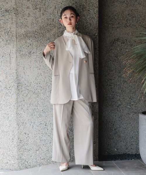 Callarus(カラルス)の「【セットアップ】アシメデザインカラーレスジャケットパンツセットアップスーツ〔Callarus〕(セットアップ・レディース・グレイッシュベージュ/ブラック・S/L/M/3L/LL)」の3枚目の写真