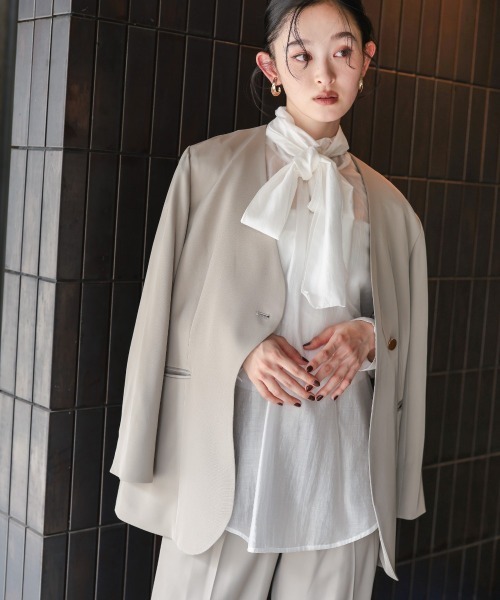 Callarus(カラルス)の「【セットアップ】アシメデザインカラーレスジャケットパンツセットアップスーツ〔Callarus〕(セットアップ・レディース・グレイッシュベージュ/ブラック・S/L/M/3L/LL)」の13枚目の写真