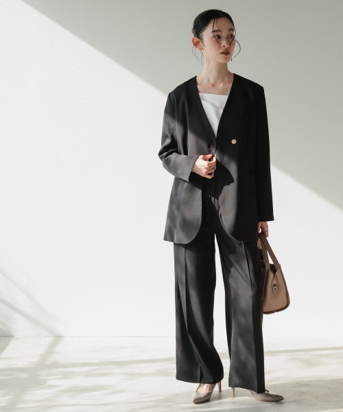 Callarus(カラルス)の「【セットアップ】アシメデザインカラーレスジャケットパンツセットアップスーツ〔Callarus〕(セットアップ・レディース・グレイッシュベージュ/ブラック・S/L/M/3L/LL)」の15枚目の写真