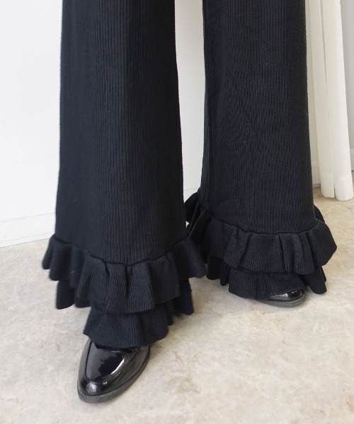 CORNERS(コーナーズ)の「裾フリルリブニットパンツ(その他パンツ・レディース・チャコールグレー/ベージュ/ブラウン/ブラック・M)」の5枚目の写真