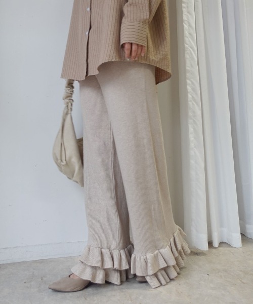 CORNERS(コーナーズ)の「裾フリルリブニットパンツ(その他パンツ・レディース・チャコールグレー/ベージュ/ブラウン/ブラック・M)」の15枚目の写真