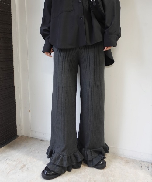 CORNERS(コーナーズ)の「裾フリルリブニットパンツ(その他パンツ・レディース・チャコールグレー/ベージュ/ブラウン/ブラック・M)」の17枚目の写真