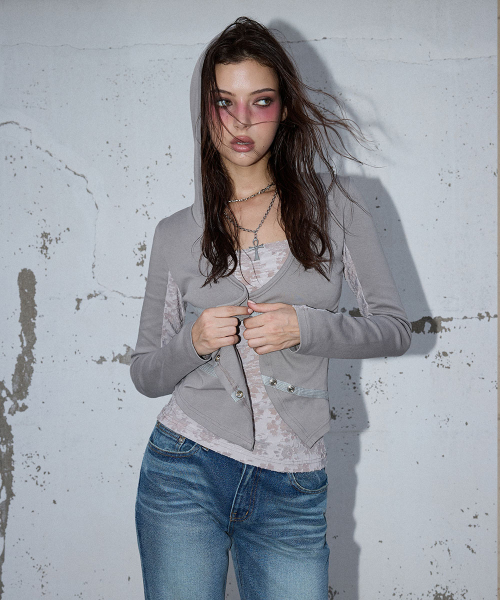 NO EXTRA TOUCH(ノー・エクストラ・タッチ)の「Double Button Layered Hoodie Jersey Cardigan (Sand) / 26FWKC003SD(カーディガン/ボレロ・レディース・その他・SMALL/MEDIUM)」の1枚目の写真